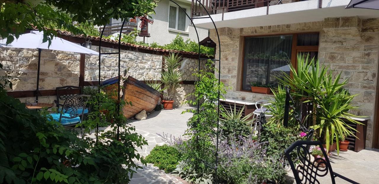 Kirios Hotel Nessebar Exterior foto